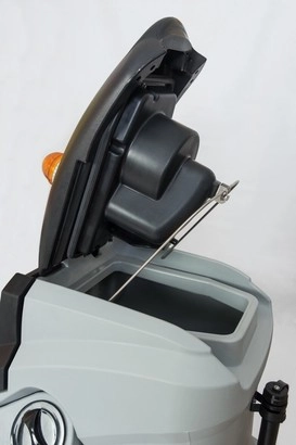 фото bennett ranger r660b компактная поломоечная машина с сидением для оператора гелевый 160 а/ч