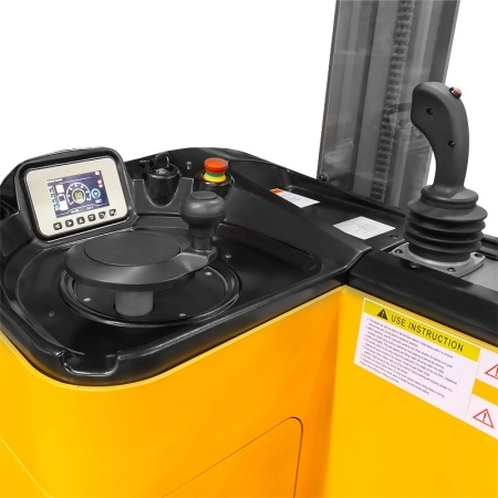 фото штабелер самоходный с кабиной cdd15c (1500 кг; 6,5 м; li-ion 25,6в / 300ач, pv, eps) smartlift