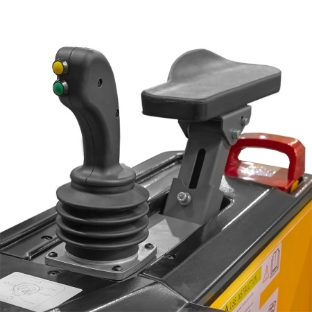 фото штабелер самоходный с кабиной cdd15c (1500 кг; 6,5 м; li-ion 25,6в / 300ач, pv, eps) smartlift
